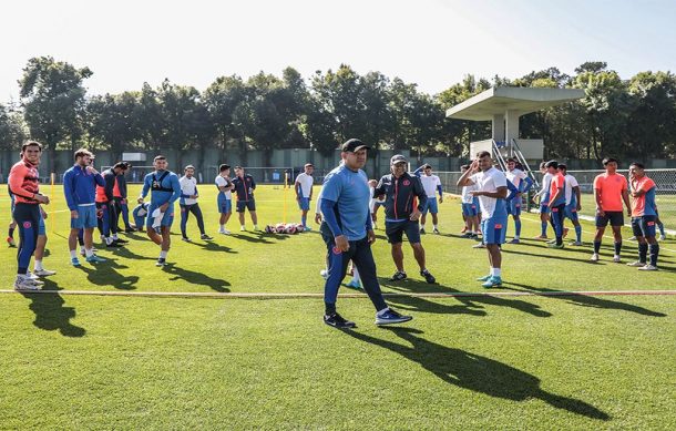 Juan Reynoso considera que la lesión a su jugador Charly Rodríguez fue intencional