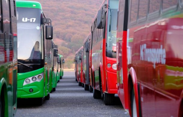 Entregan 25 unidades del transporte público en Puerto Vallarta