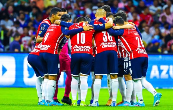 Alvarado se quiere quedar mucho tiempo en Chivas