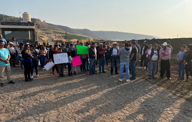 Combaten en Ayotlán planta de tratamiento; acusan derrame de aguas contaminadas al subsuelo