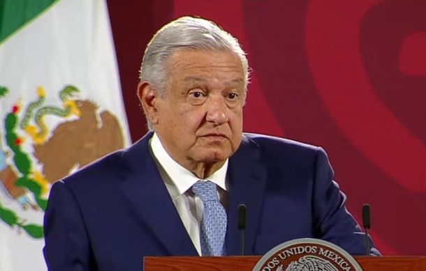 Recibe López Obrador premio por el Día Mundial Sin Tabaco