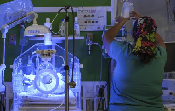 Sheinbaum lamenta fallecimiento de 13 menores por una bacteria