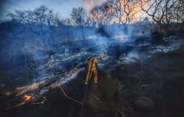 Liquidan incendio en la barranca de Huentitán