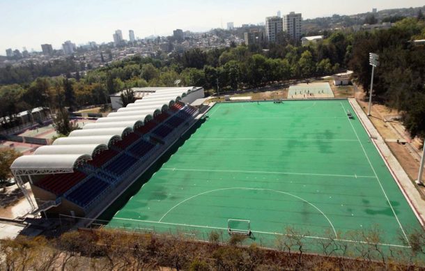 Usuarios de chancha de hockey frenan con suspensión judicial llegada de equipo de futbol americano