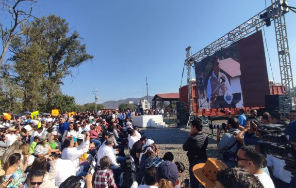 Dan banderazo de arranque de la Línea 4 del Tren Ligero