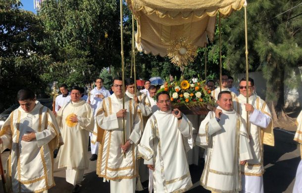 Esperan 10 mil personas en la procesión de Corpus Christi 2022