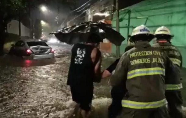Autoridades recorrerán zona afectada por tormenta de este lunes en Guadalajara
