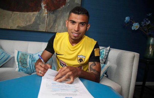 Presentan a Orbelín Pineda como refuerzo del AEK de Atenas