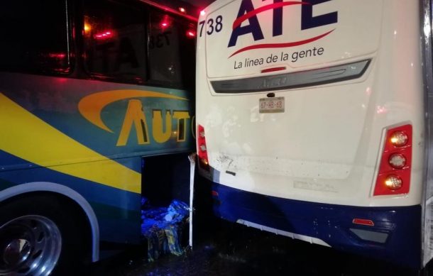 Accidente entre autobuses deja un herido en Guadalajara