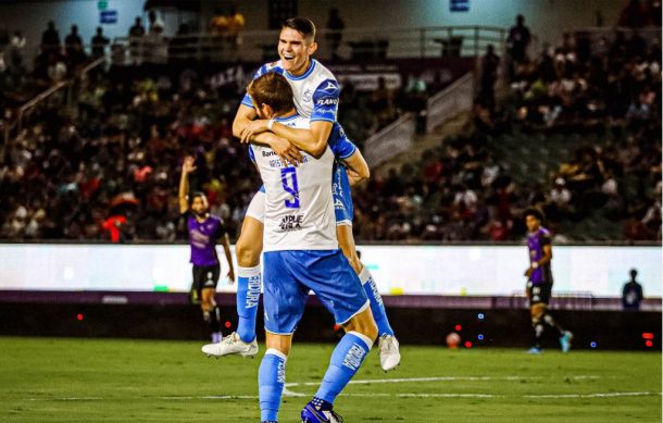 Puebla inaugura el torneo goleando a Mazatlán