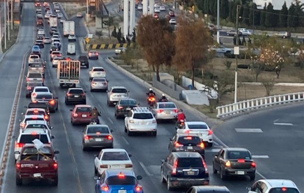 Saturado esta mañana el periférico poniente