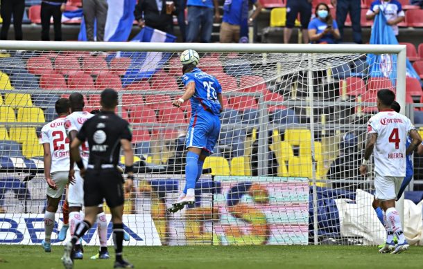 Derrota Toluca a Cruz Azul con polémico penal