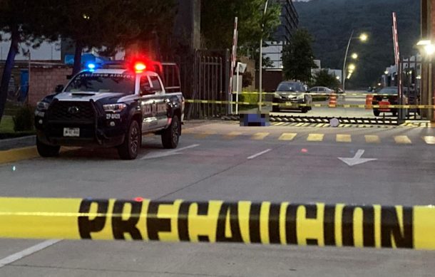 Muere hombre aplastado por enorme reja en Zapopan