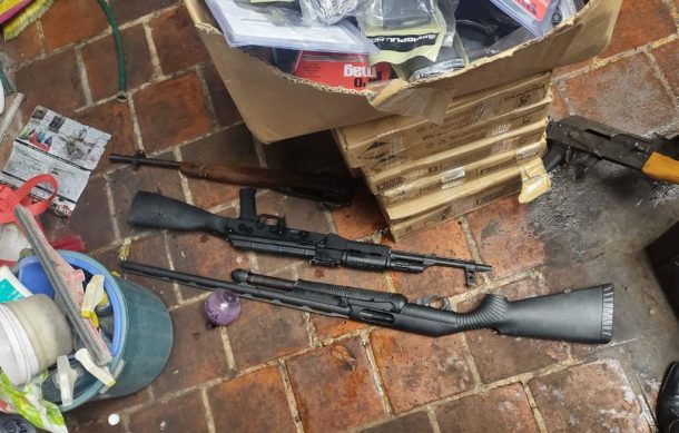 Aseguran cartuchos y armas en colonia Polanco de Guadalajara