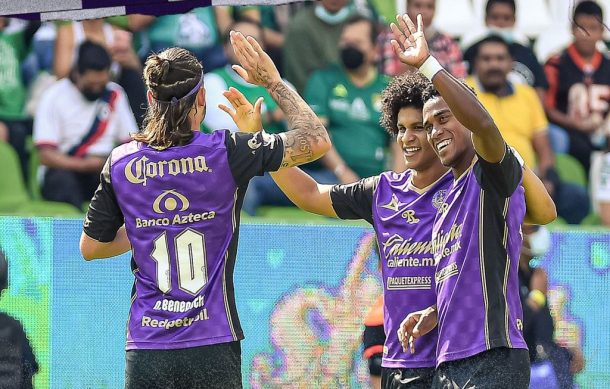 Mazatlán sorprende y vence a La Fiera 3-0