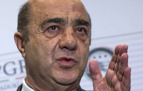 Murillo Karam es hospitalizado tras sufrir derrame cerebral