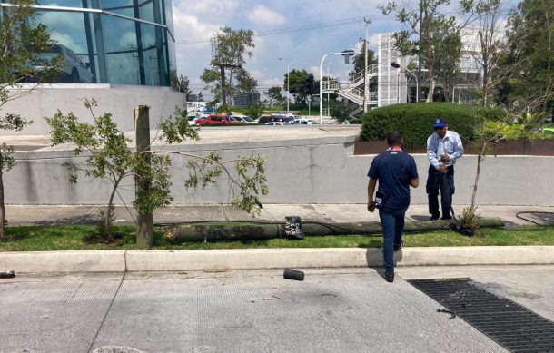 Por tratar de prevenir accidente, policía de Zapopan resultó herido