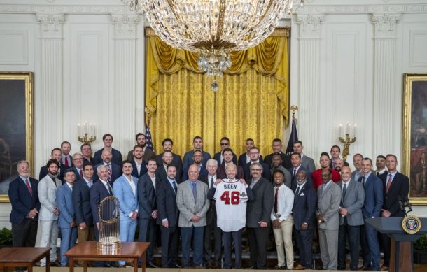 Recibe Biden a los campeones Bravos de Atlanta