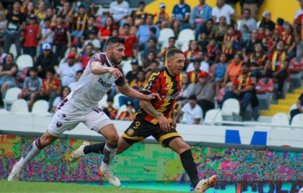 Leones Negros rescatan empata con Atlante