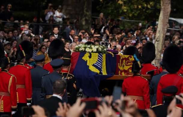 Pueblo británico despide a la reina Isabel II