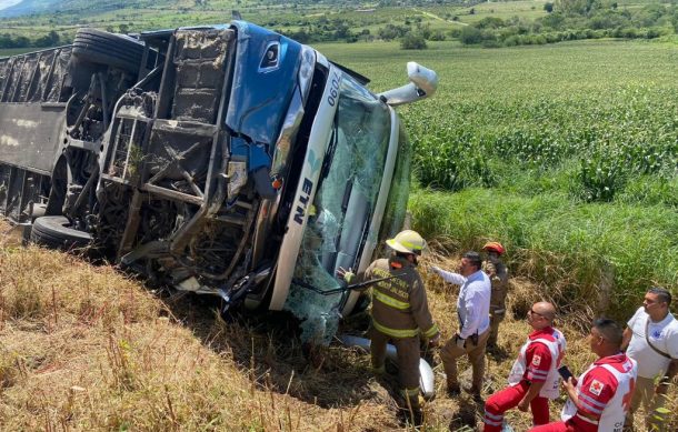 Accidentes carreteros dejan cuatro lesionados