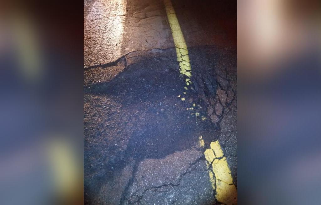 Cierran la carretera libre a GDLBarra de Navidad por daño estructural