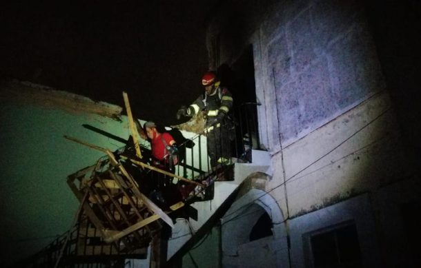 Indigente sufre quemaduras en incendio de casona en GDL