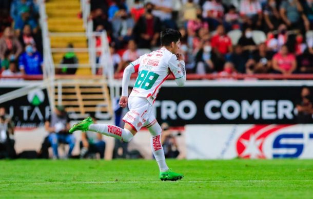 Necaxa sufre, pero vence al León