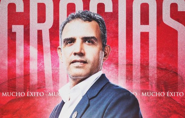 Chivas despide a Ricardo Cadena