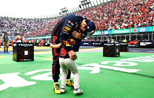 “Checo” Pérez quería el triunfo, pero feliz con el público mexicano