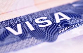 Visa de turismo de EU podría costar 435 dólares