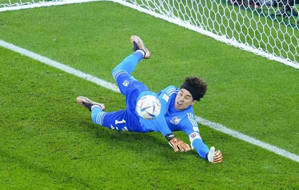 Memo Ochoa detiene un penal y México empata sin goles con Polonia