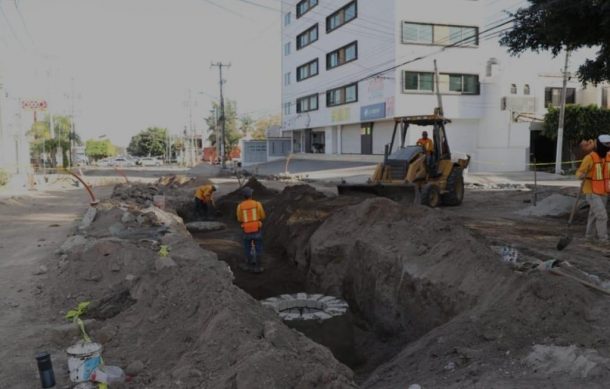 Arranca rehabilitación para agilizar vialidad en Paseos del Sol