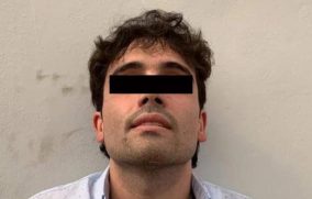 Ovidio Guzmán reaparece en registro de prisión en EU