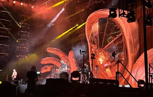 Exitosa presentación de Muse ante más de 15 mil personas en la Arena VFG