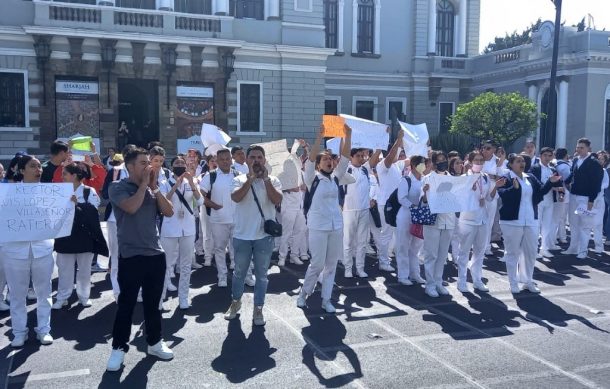 Se reúnen estudiantes inconformes de la Lamar con representantes de la UdeG