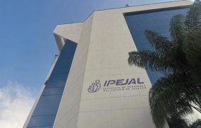Protestan en GDL contra malos manejos del Ipejal