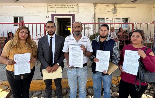 Denuncian vecinos de El Arenal a constructora por incumplimiento en servicios