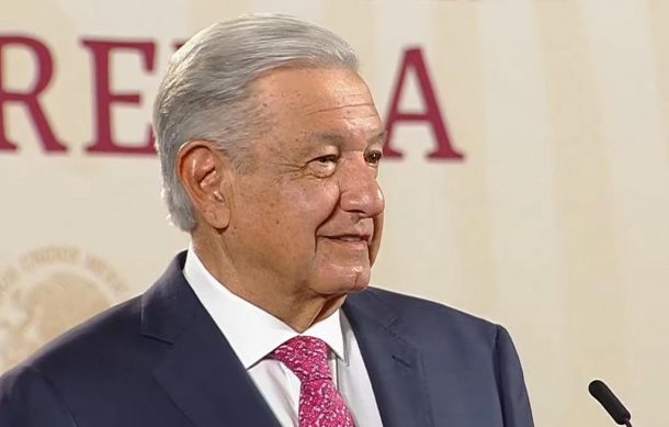 López Obrador pide a mujeres realizar protestas pacíficas