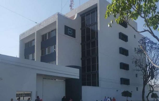 Fiscalía de Jalisco detienen a tres policías de Tlajomulco por abuso de autoridad