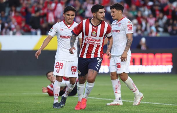 Chivas otra vez no puede ganar y empata 2-2 con Toluca en amistoso