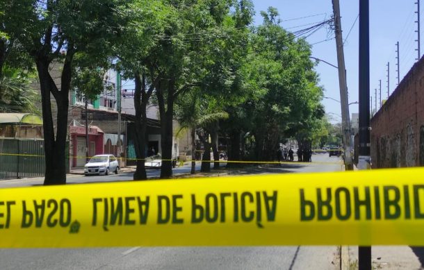 Presunto delincuente muere en choque en GDL