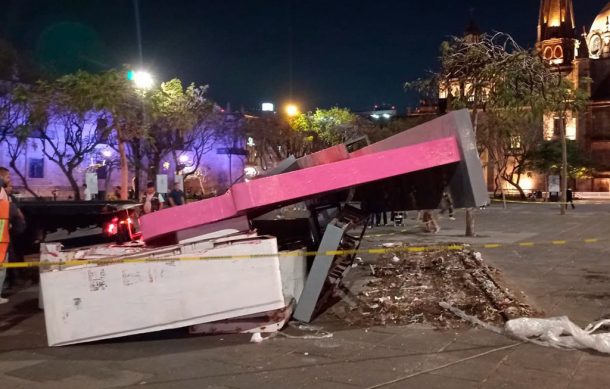 Entre vallas y plásticos blindan el Centro de Guadalajara ante marchas feministas