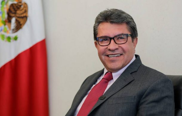 Monreal pidió licencia como senador