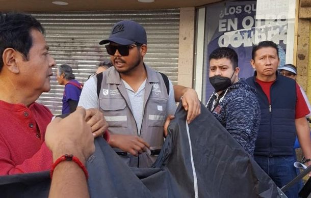 Por falta de permisos, desalojos de toldo del PT del Centro de Guadalajara