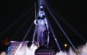 Morena critica que empresa usará imagen de La Minerva sin pagar derechos