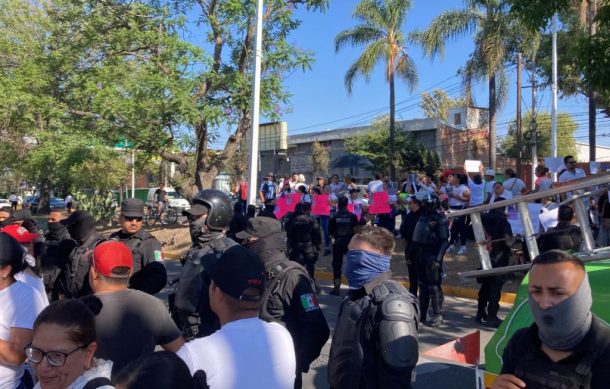 Sorprende a familia de desaparecida la reacción violenta de Policía Estatal durante manifestación