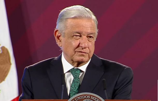 Sale AMLO en defensa de gobernador de Veracruz