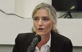 Medios no pueden recibir pago por entrevistar a los aspirantes