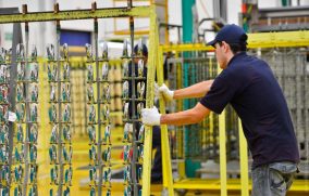 IMSS reporta ligera caída mensual del empleo en enero